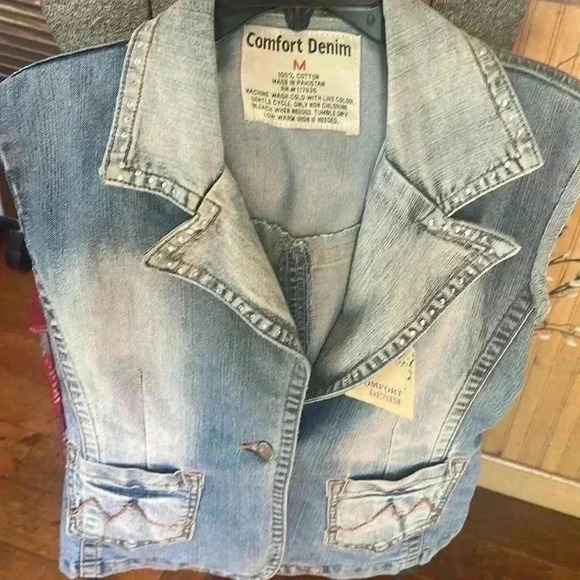 Comfort denim size medium, jean vest. - Picture 5 of 9